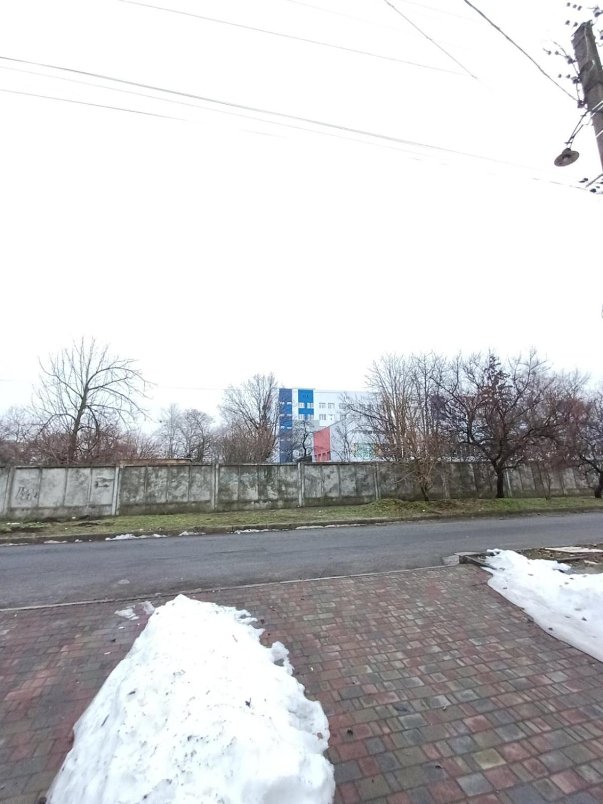 дом с удобствами, возле 3 городской больницы Apartment *